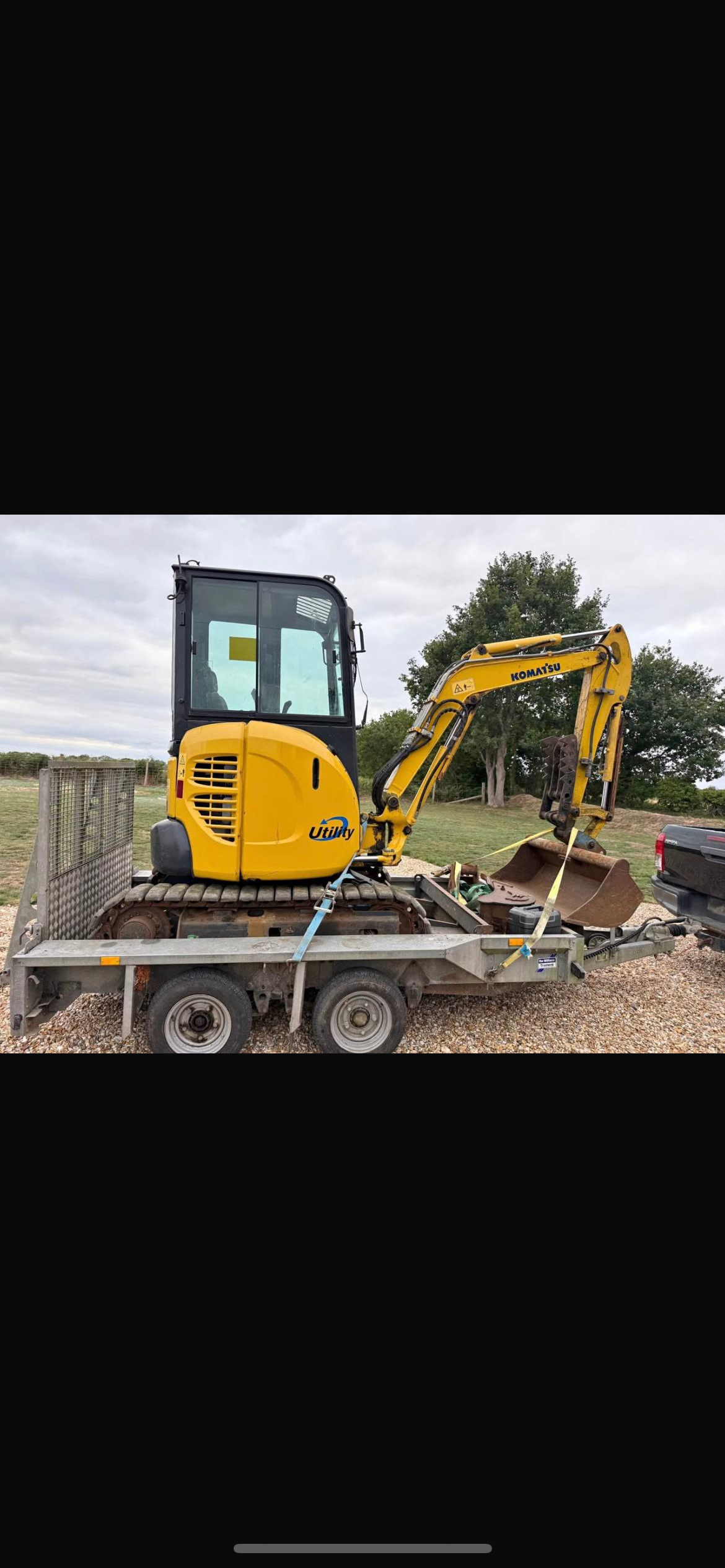 KOMATSU PC26 MR3 2.6ton digger and trailer