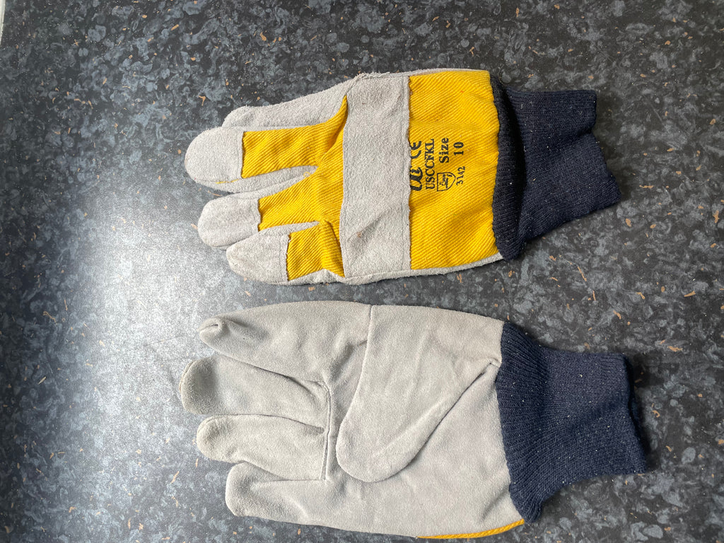 Heavy duty gloves